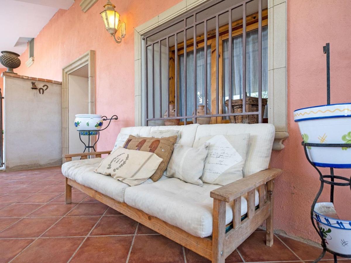 Lively Holiday Home In Fraga With Private Pool Luaran gambar